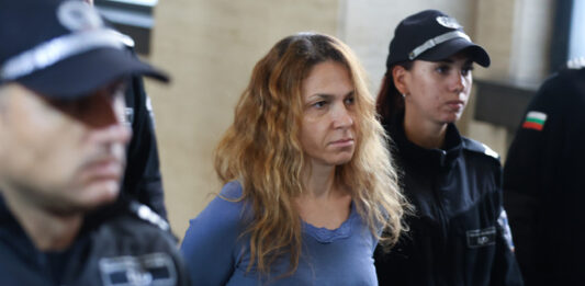 Бившата шефка на Агенция „Митници“ Петя Банкова излиза от ареста под гаранция