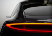 Тъмни облаци се събират над пазара на електрически автомобили в Германия