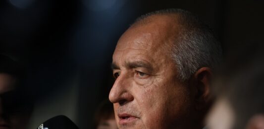 След като нямам достатъчно подкрепа, партията под наем няма да си давам