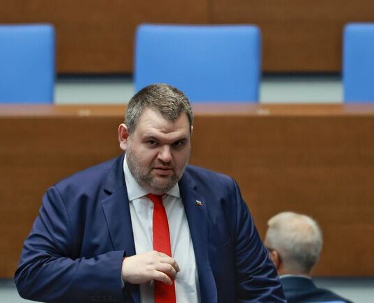 Делян Пеевски изрази пълна подкрепа за служителите в МВР и МО и за увеличение на заплатите им от 1 януари 2025 г.