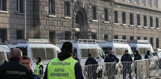 СДВР: Между три и пет хиляди души се очаква да протестират днес в центъра на София