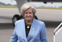 Екипът на Тръмп подписа меморандум с Белия дом, с който ще започне официално преходът му към властта