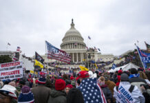 Тръмп залага на късни пътувания до щатите на демократите Ню Мексико и Вирджиния, в които републикански кандидат не е печелил от десетилетия