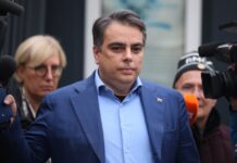 Асен Василев: Пеевски и Сарафов си имат ОПГ