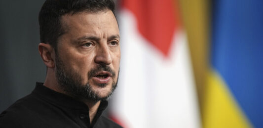 Зеленски е говорил с Тръмп след изборната му победа