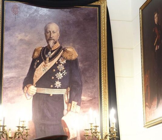 Съкровище за милиони: Продадоха на търг бижута, принадлежали на цар Фердинанд