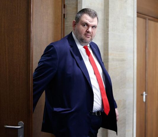 Пеевски: В президентството се създава нова партия с поставена сламена кукла Крум Зарков