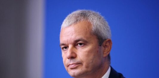 Костадинов е категоричен: Само с „Възраждане“ може да има стабилно управление