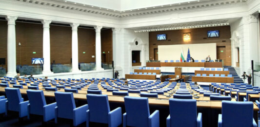 Депутатите пак не избраха председател на НС