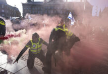 Трима души са в неизвестност след безредиците в Амстердам