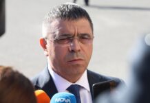 Министър Илков: МВР опази обществения ред пред Народния театър