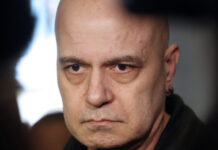 Слави Трифонов: Най-логично е НС да избере за свой председател най-възрастния депутат