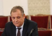 Няма кандидати за председател на ВАС