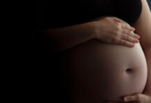 Деца раждат деца: Най-младата баба у нас е на 28 години