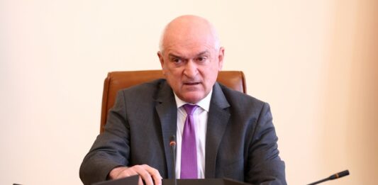 Служебният премиер свиква епизоотичен съвет заради установените огнища на две заразни болести по животните в страната