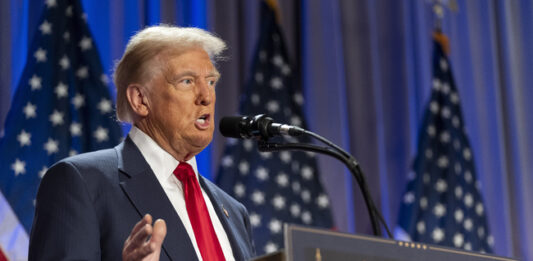 Тръмп заяви, че ще наложи нови мита на Китай, Мексико и Канада