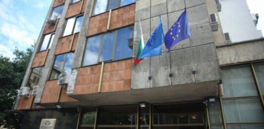 ДПС – с изтекъл договор за наем за централата на „Ал. Стамболийски“ от 2006 г. насам, при БСП – същото