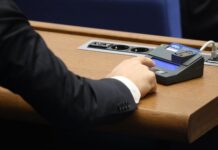 Депутатите ще направят десети опит да изберат председател на 51-вото Народно събрание