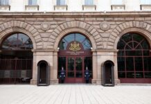 Представителите на ГЕРБ-СДС пристигнаха в сградата на президентството за консултации с държавния глава