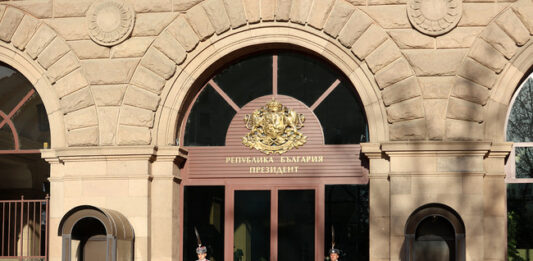 Нонка Матова, Таня Богомилова, Весела Лечева, Армен Назарян, Албена Денкова и Ивет Лалова ще бъдат удостоени с Почетния знак на президента