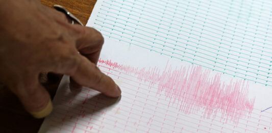 Земетресение с магнитуд 7,4 край Вануату причини щети; очевидец съобщи и за жертви