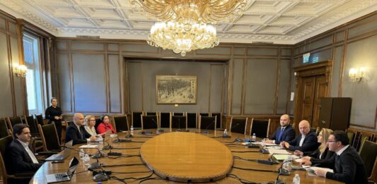 ГЕРБ-СДС и ДБ обсъдиха бюджета за 2025 и антикорупционни мерки в преговорите за правителство