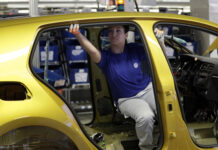 Автомобилните компании в Европа планират затваряне на заводи и съкращения на работни места