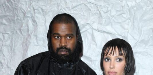 Кание Уест планира гол ритуал за граждански брак на годишнината от сватбата си