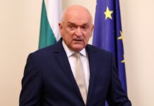 Правителството ще даде по 100 лева на пенсионерите за Коледа