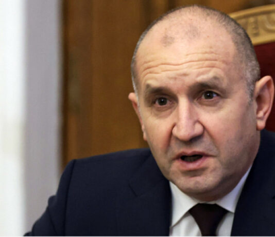 Финал на консултациите при президента преди връчването на първия мандат