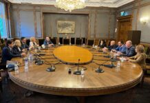 ГЕРБ-СДС и ДБ обсъдиха възможността за формиране на редовно правителство