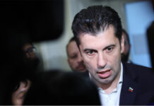 Петков: Ще участваме в преговори, само ако разговорът е за равноотдалечен премиер