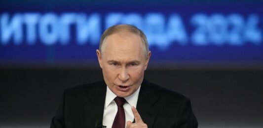 Путин се закани „да унищожи“ Украйна след атаката с дронове в Казан, поразила руски военен завод