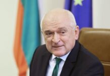 Главчев на Рождественската света литургия: Да бъдем единни и да работим за стабилна България