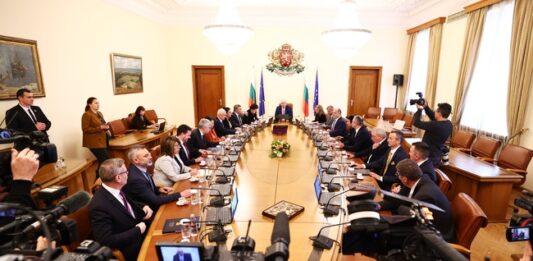 С проектозакона за събирането на приходи и извършването на разходи през 2025 г. се осигурява яснота и предвидимост, посочват от финансовото министерство