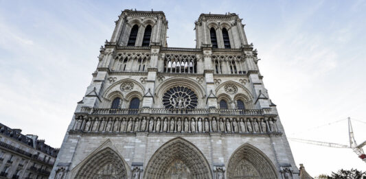 Доналд Тръмп ще присъства на откриването на възстановената катедрала „Нотр Дам“, първото му задгранично посещение след изборите