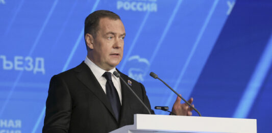 Медведев заяви, че Киев ще бъде изправен пред неизбежно отмъщение заради убийството на руския генерал Кирилов