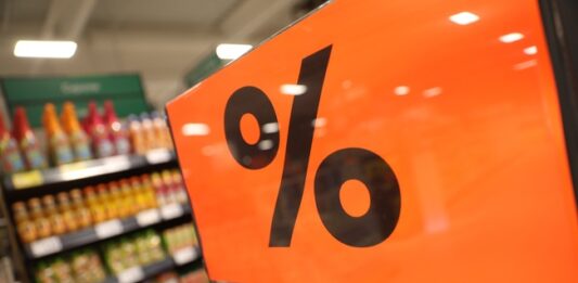 Цените на храните и ръстът на минималната заплата показват, че е нужно увеличение на ваучерите за храна, смятат от бранша