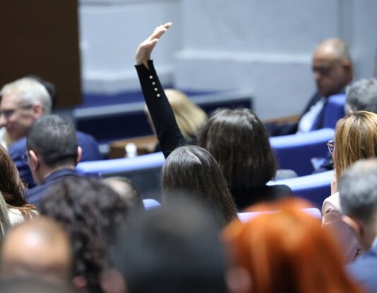 С голямо мнозинство депутатите приеха на първо четене и трите законопроекта за промени в Закона за вероизповеданията