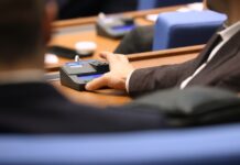 Народното събрание ще гласува промени в състава на постоянните комисии
