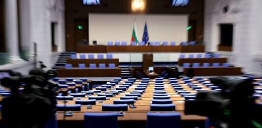 Депутатите ще обсъдят на второ четене промените в Закона за съдебната власт, предвидени са и изслушвания на министри