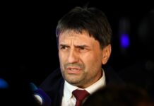 Двама души са загинали, а шестима други са пострадали при катастрофата между два товарни влака край София, съобщи главен комисар Любомир Николов