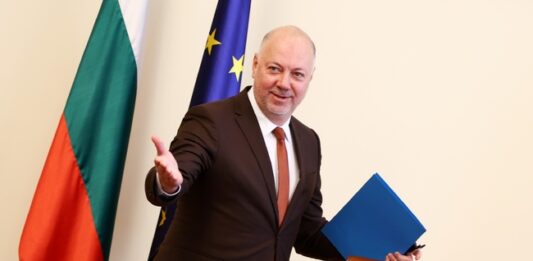 Премиерът Росен Желязков: ГЕРБ има свой лидер, ще се съобразявам с мнението на Борисов