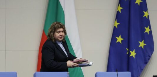 Наталия Киселова е внесла проекти на решения за сваляне имунитета на Лена Бориславова, Джейхан Ибрямов и Марио Рангелов