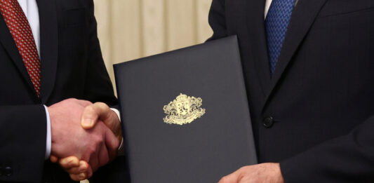 Президентът Румен Радев ще връчи мандат за съставяне на правителство на кандидата за премиер на ГЕРБ-СДС