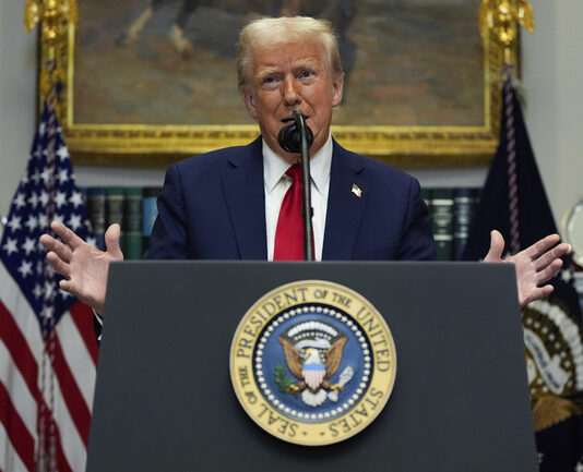 Знак от Давос! Петролът поевтиня, след като Тръмп призова Саудитска Арабия и ОПЕК да намалят цената