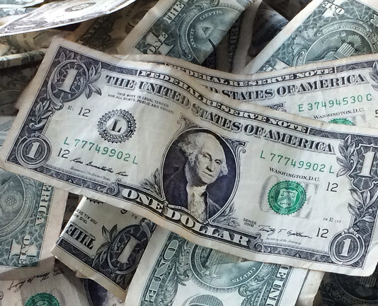 Индексът на щатския долар се покачи до над двугодишен връх, докато пазарите се подготвят за завръщането на Тръмп в Белия дом