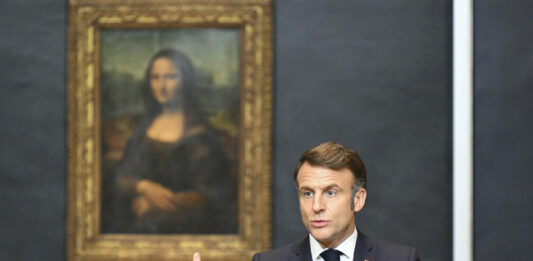 Еманюел Макрон обяви основен ремонт за модернизиране на Лувъра