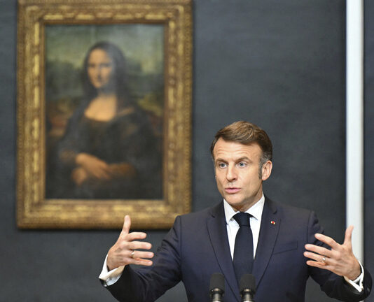 Еманюел Макрон обяви основен ремонт за модернизиране на Лувъра