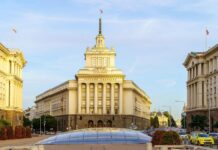 Чака ни политическа седмица: Радев връчва първия мандат, депутатите отново на работа